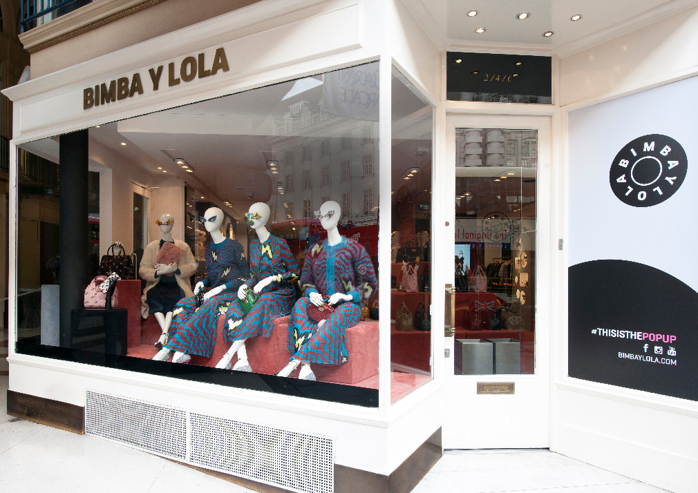 Bimba y Lola has opened her first store in the Netherlands at Koningsplein  1 in Amsterdam. - B&O RETAIL Winkelvastgoed specialist